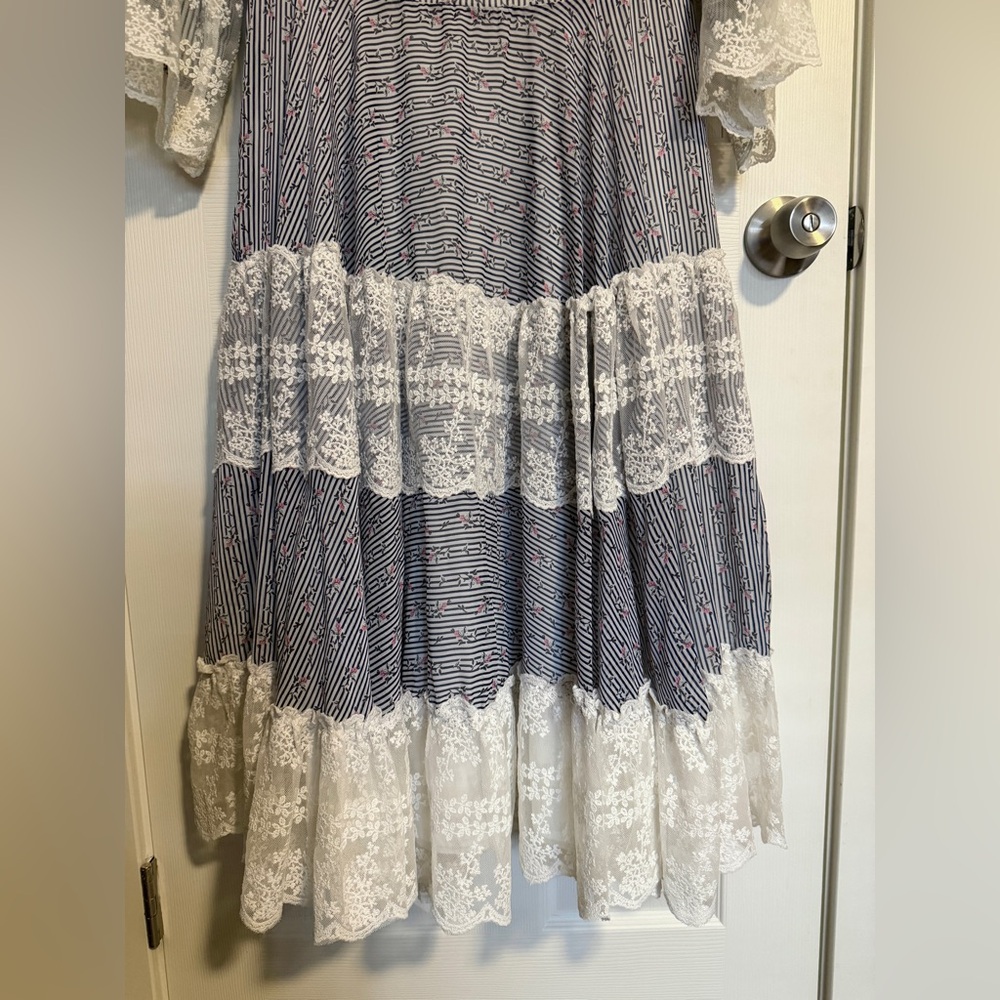 Dainty Jewells Lace Tiered Midi Dress Size M Modest Feminine Romantic - Picture 3 of 7